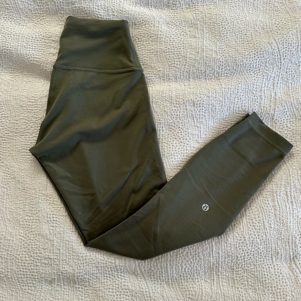 Army green lululemon wunder under size 6 like new